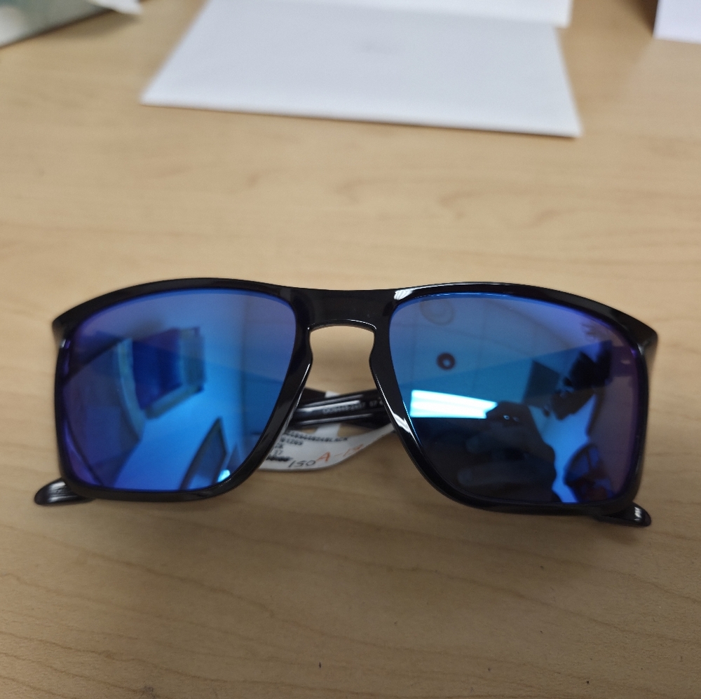 Oakley Sunglasses  Brand New🔥🔥